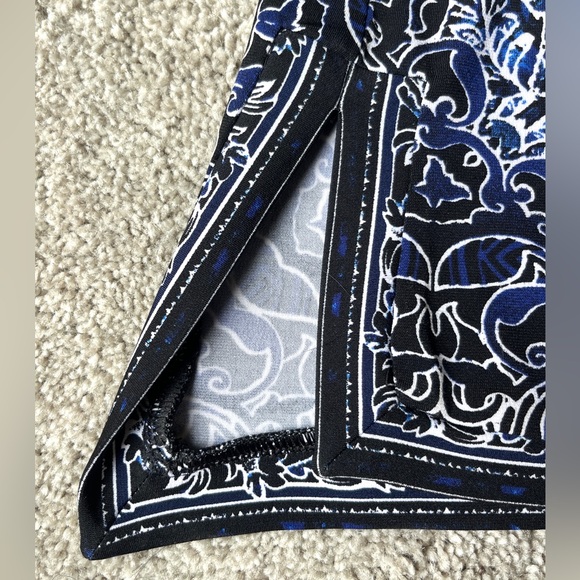 White House Black Market Paisley Tunic Top | Size S | Blue Black Long Sleeve - Picture 6 of 9
